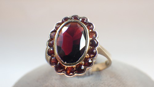 Schöner großer granat ring - schöner,