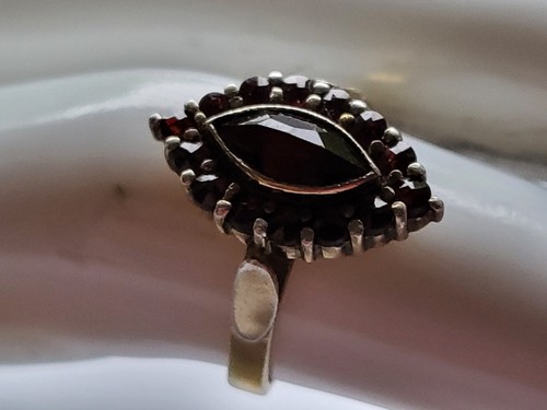 Antiker granatring navette - antiker,